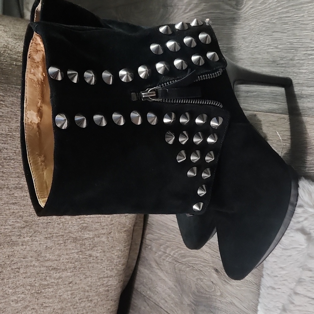 ✨️✨️Nine West Black Heeled Boots with Silver Studs - Picture 2 of 10